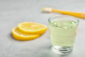 How To Remove Stains From Teeth: Lemons
