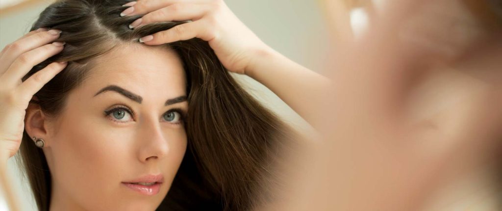 Vypadávání vlasů u žen | Jak získat husté a krásné vlasy? - Klinika Věra