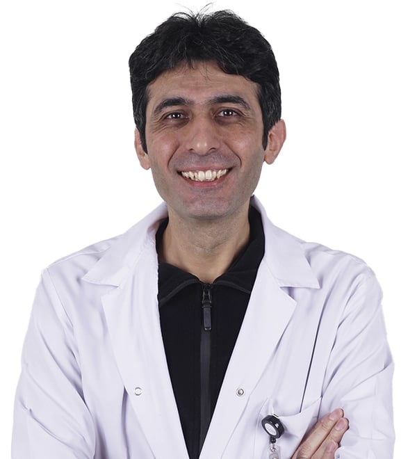 Dr. Emin Gül, medico del trapianto di capelli presso Vera Clinic