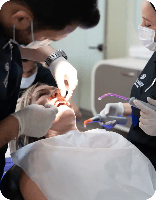 Vera Clinic is a member of AACD  (American Academy of Cosmetic Dentistry)

